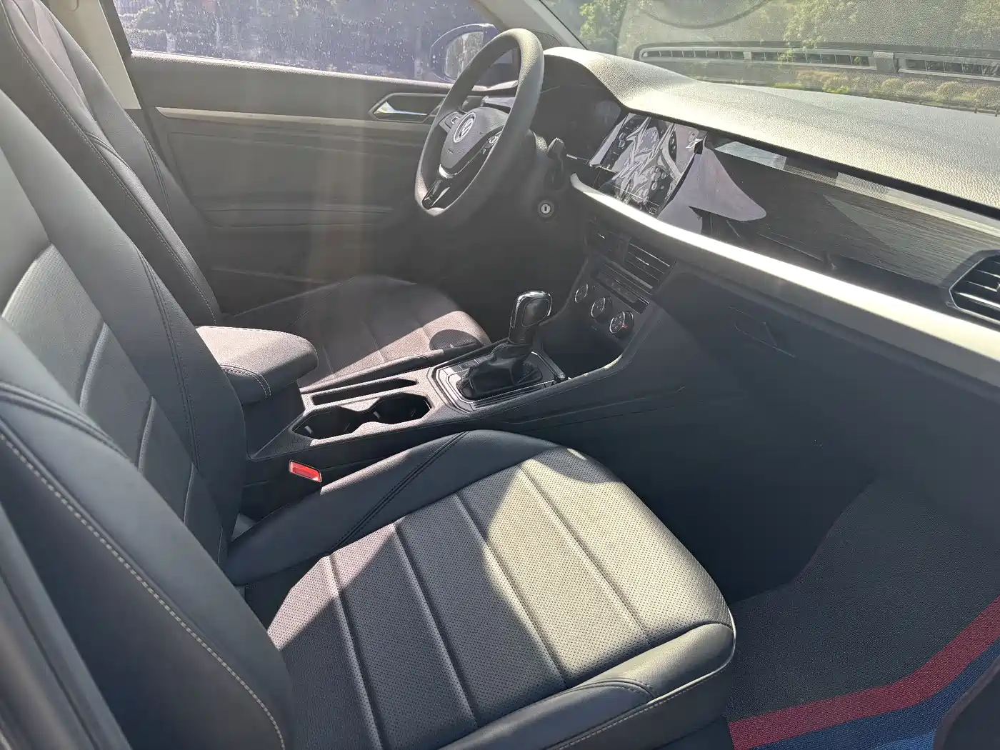 Volkswagen Lavida 2022 1.5L Auto Comfort Edition фото 15