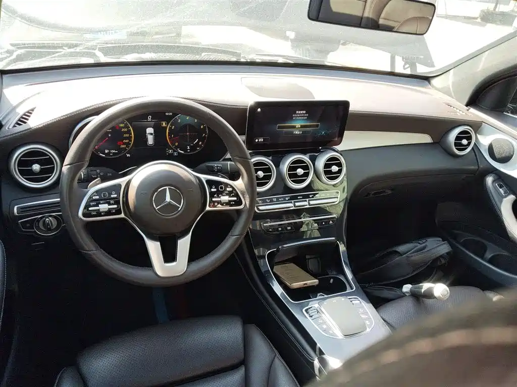 MERCEDES-BENZ GLC