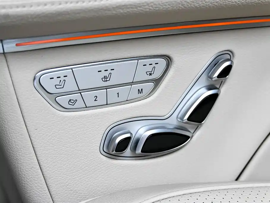 Mercedes-Benz V-Class 2021 V 260 Premium Edition фото 29