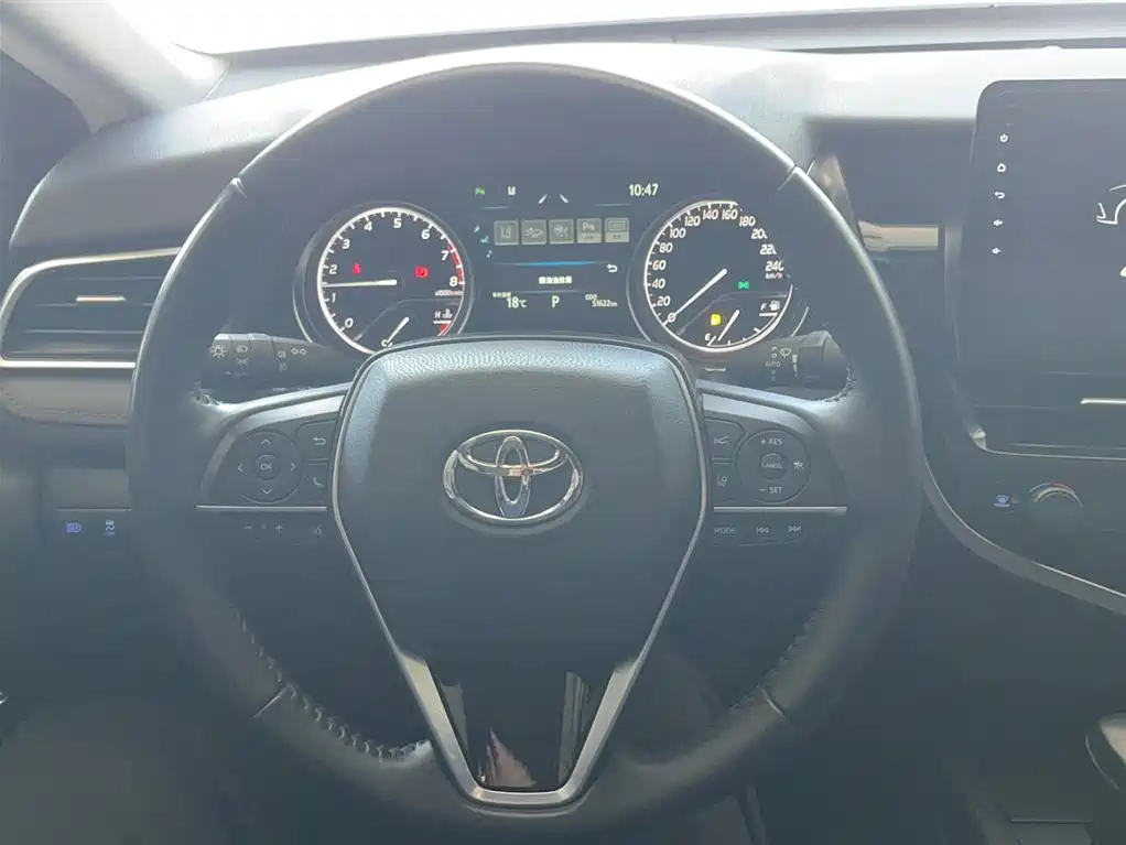 Toyota Camry 2021 2.0G Luxury Edition фото 3