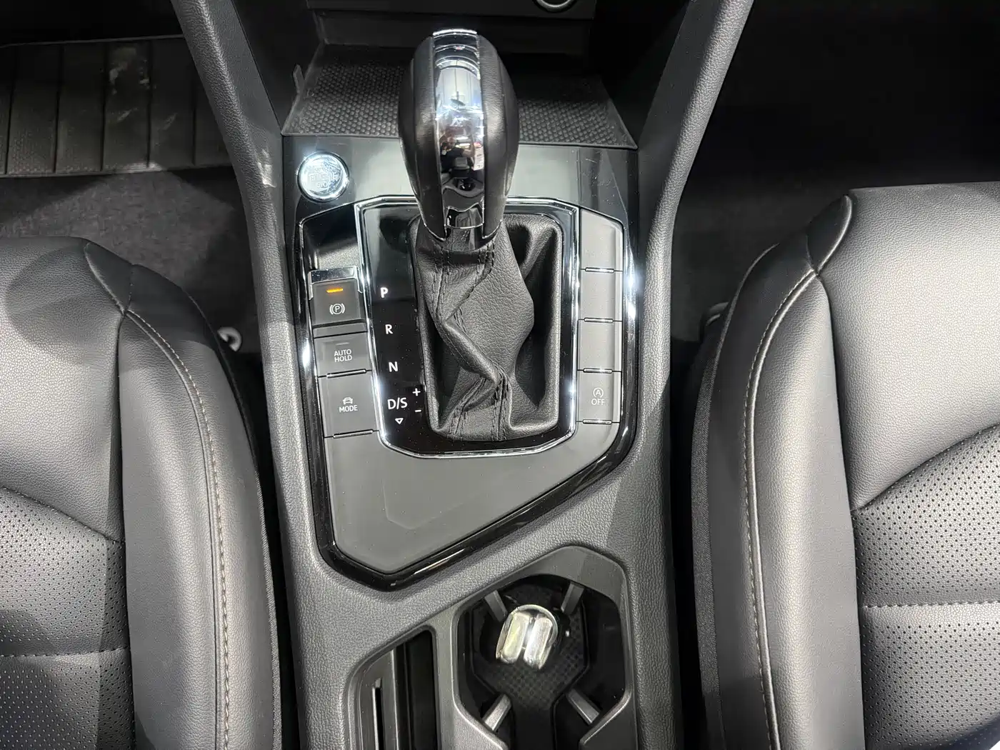 Volkswagen Tharu 2022 280TSI FWD Luxury Edition фото 20