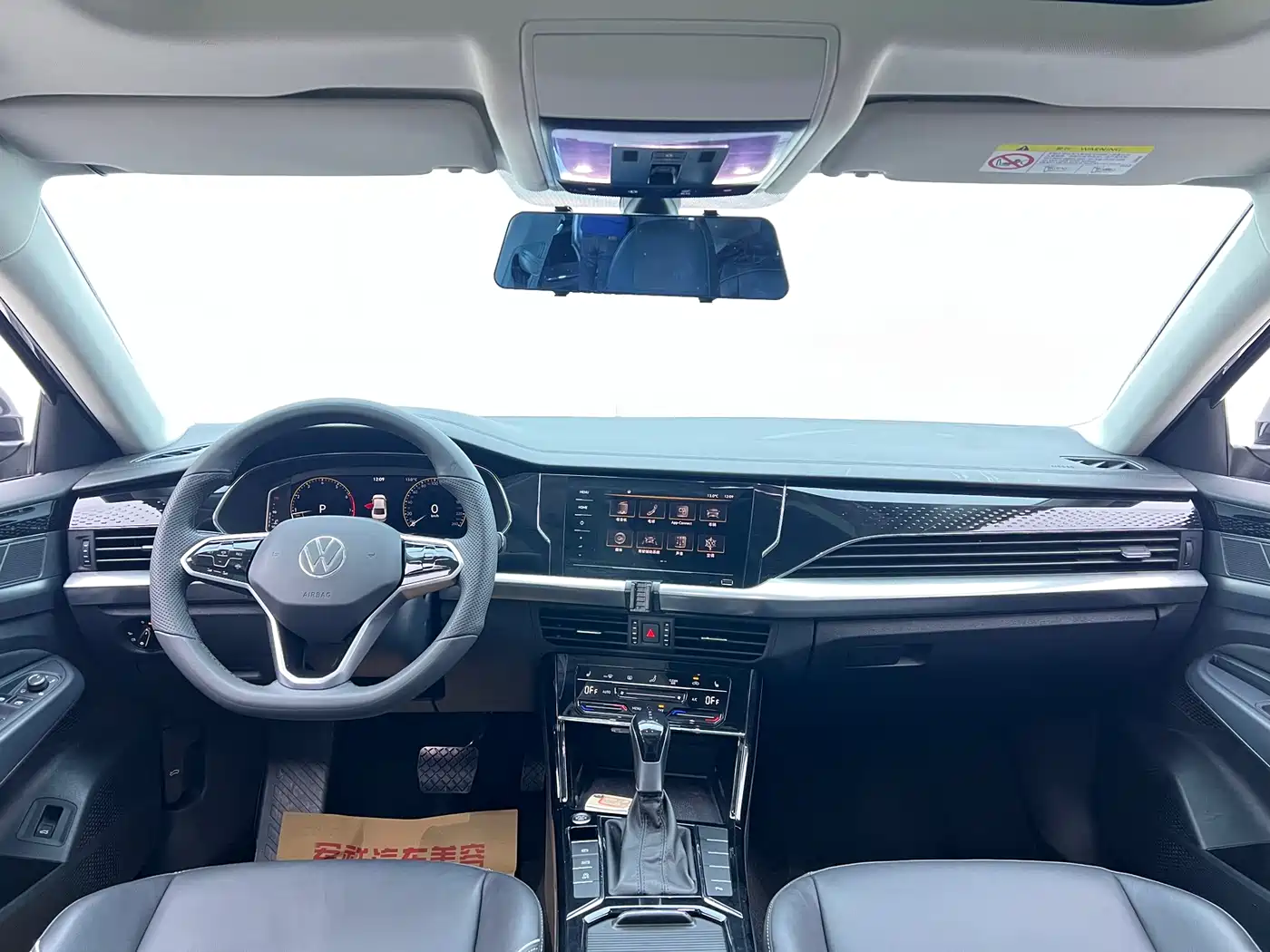Volkswagen Passat 2023 Facelift 330TSI Starlight Elite Edition фото 7