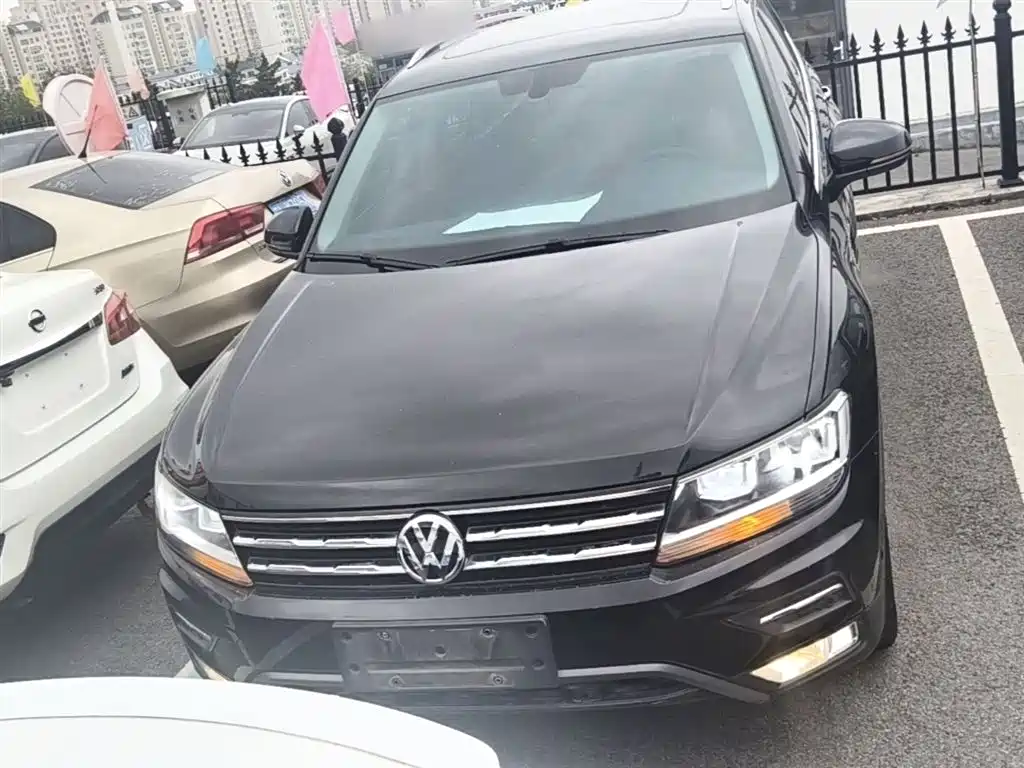 Volkswagen Tiguan L 2019 Facelift 330TSI Auto 2WD Smart Luxury China VI фото 3