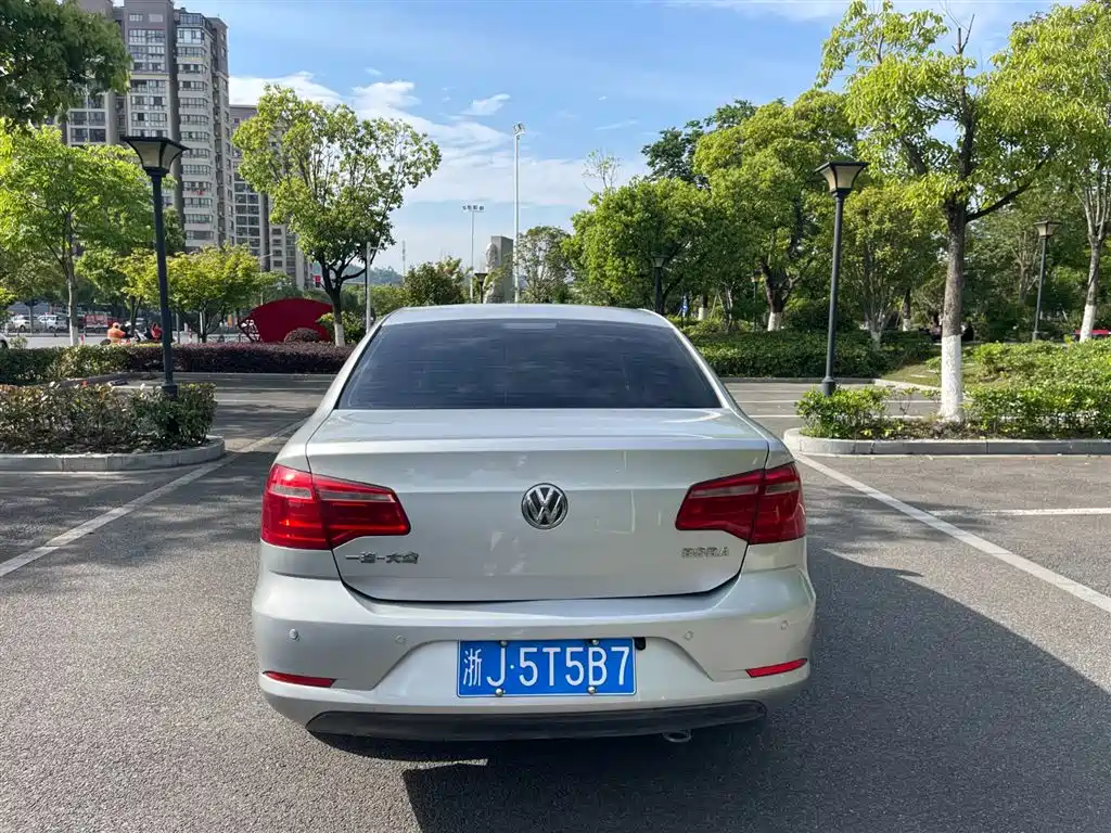 Volkswagen Bora 2013 1.6L Manual Comfort Model фото 10