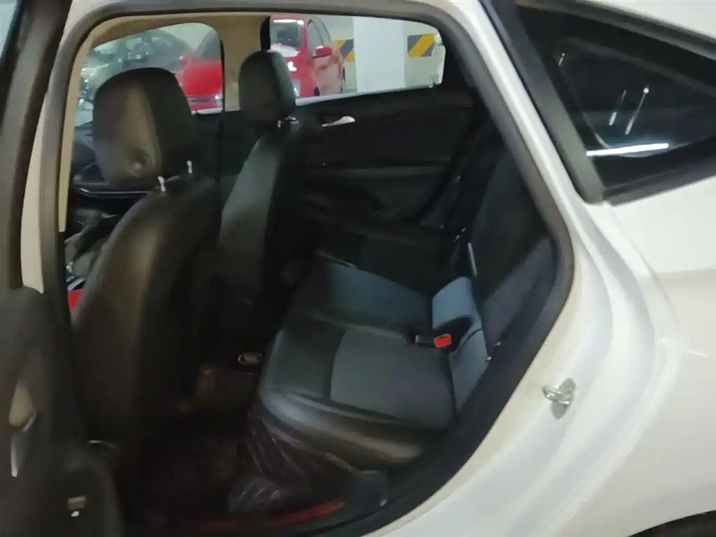 Buick Verano 2015 Sedan 20T Dual-clutch Leading фото 17