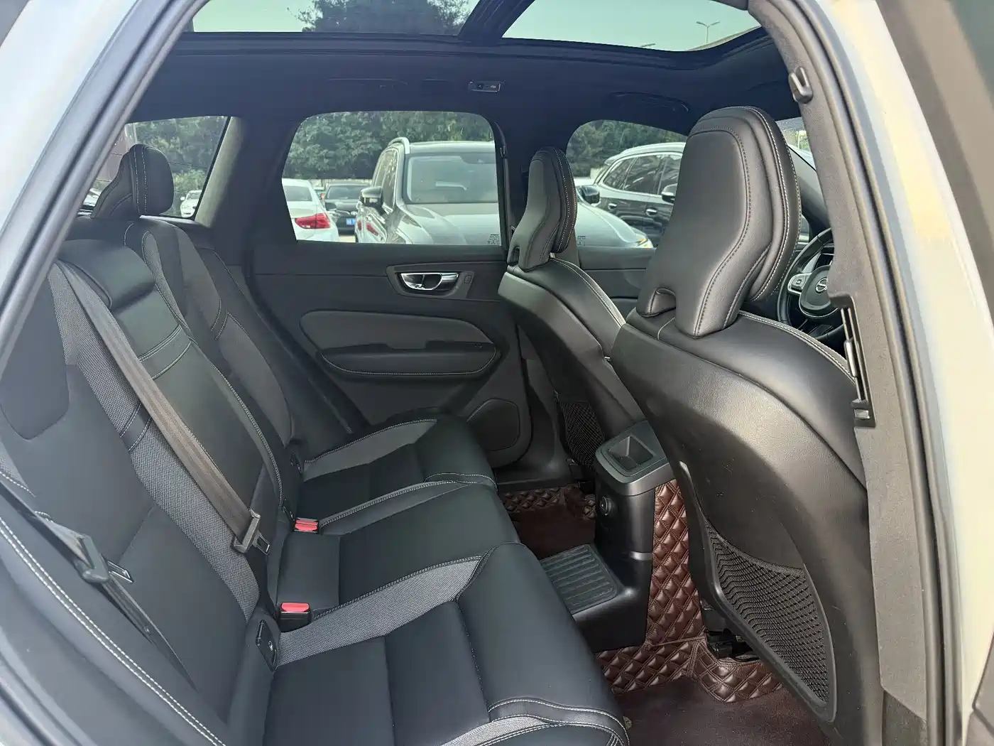 Volvo XC60 Plug-in Hybrid 2021 2021 T8 E-Drive Hybrid Inscription Sport