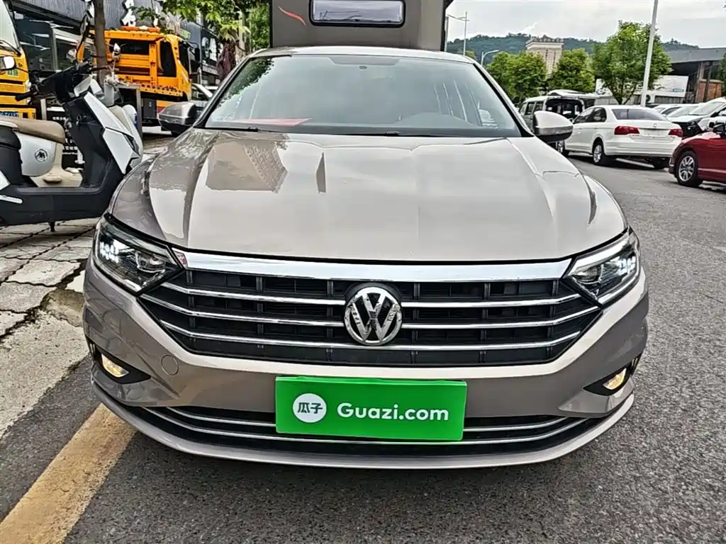 Volkswagen Sagitar 2021 280TSI DSG 30th Anniversary Edition фото 3