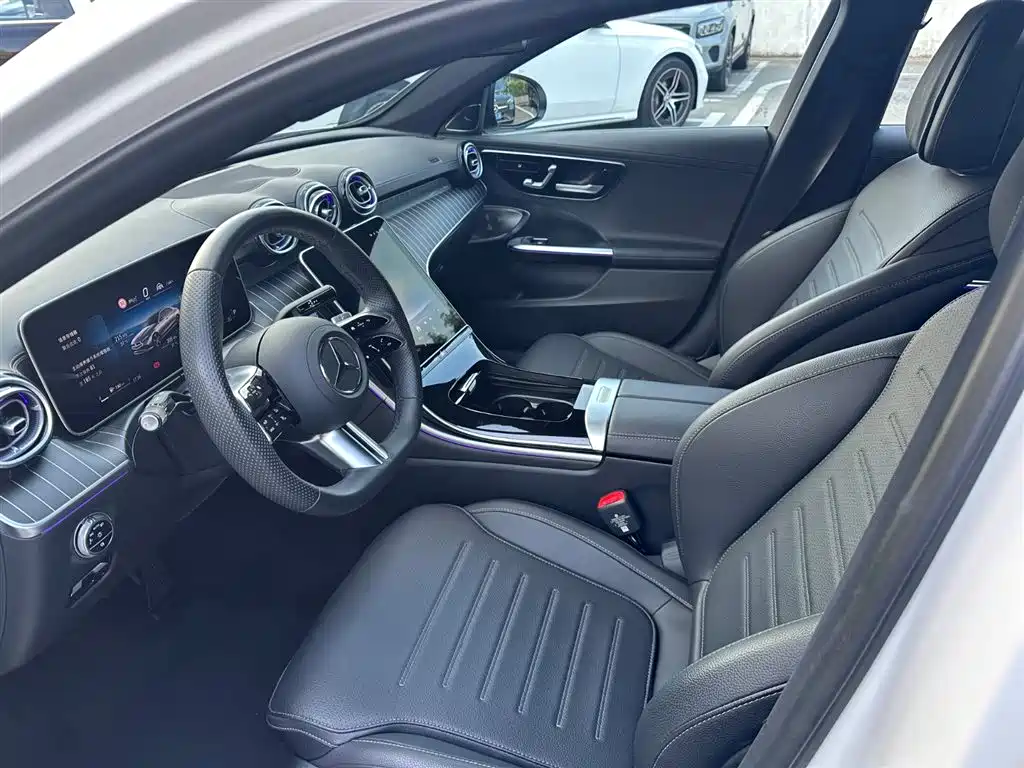 Mercedes-Benz C-Class 2025 C 260 L Night Sport Edition фото 13