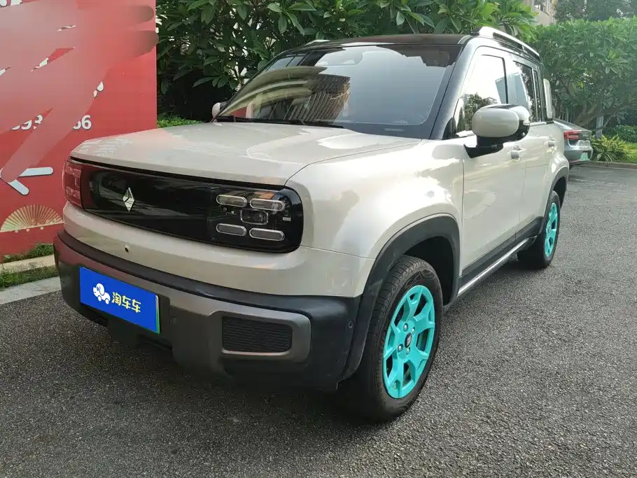 Baojun Yueye Plus 2024 2024 Smart Premium 4-Seater