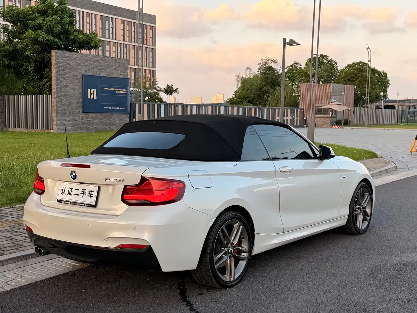 BMW 2 Series (Import) 2018 225i Convertible Coupe M Sport фото 7