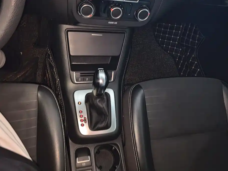 Volkswagen Tiguan 2016 280TSI Automatic 2WD Silk Road Fashion Edition фото 16