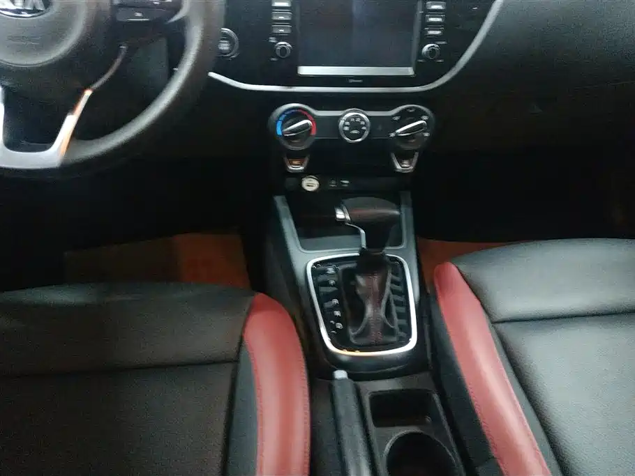 Kia KX CROSS 2017 1.4L AT GLS фото 16