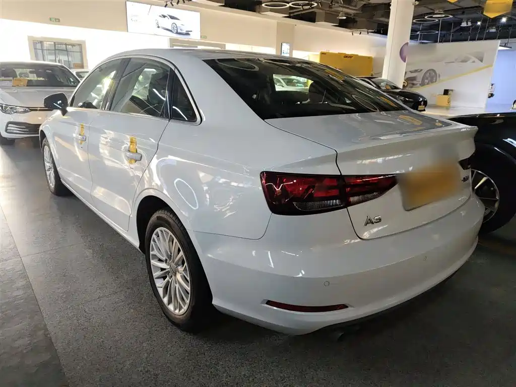 Audi A3 2016 Limousine 35 TFSI Progressive фото 5