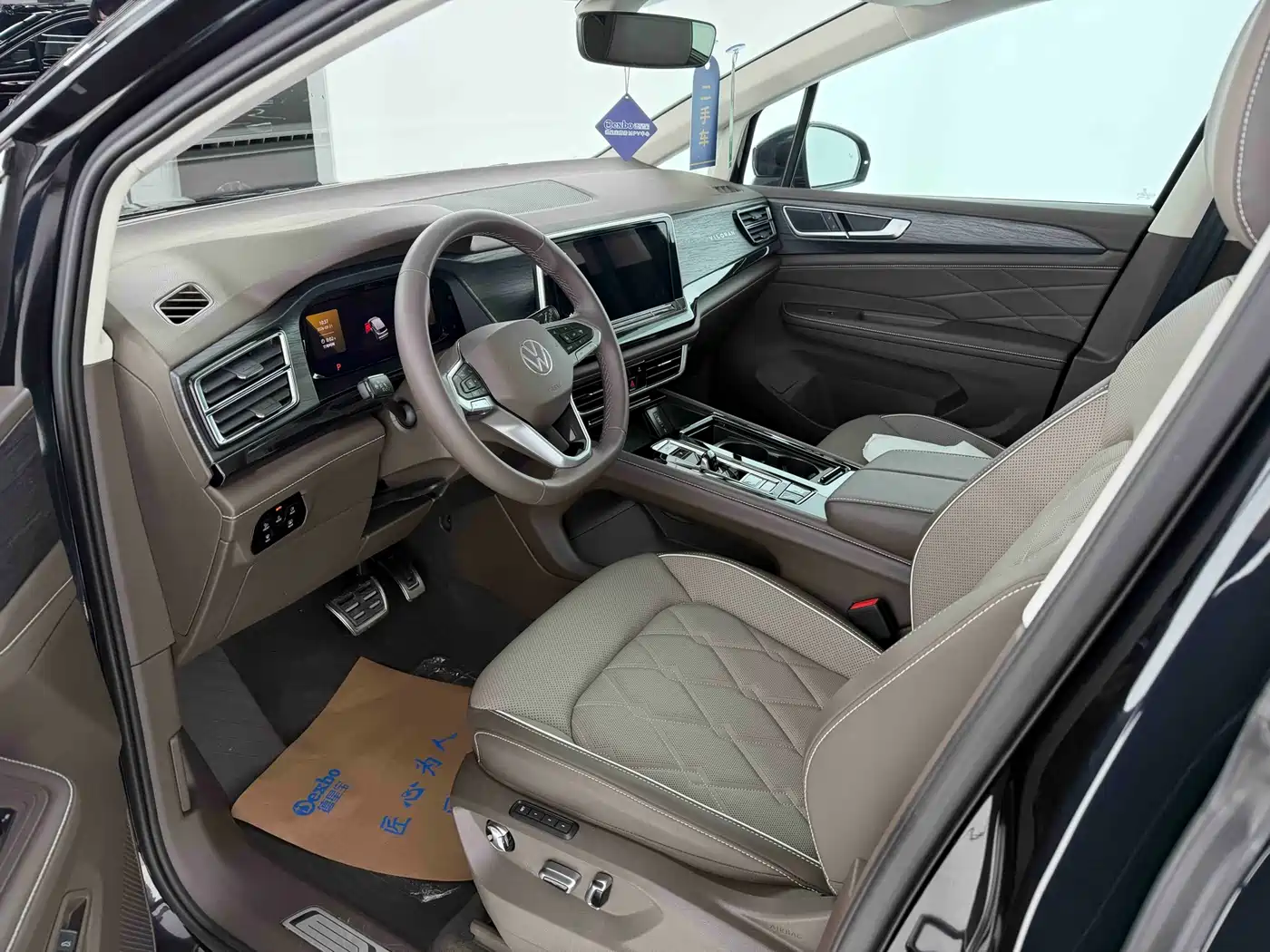 Volkswagen Viloran 2024 380TSI Executive Edition фото 6