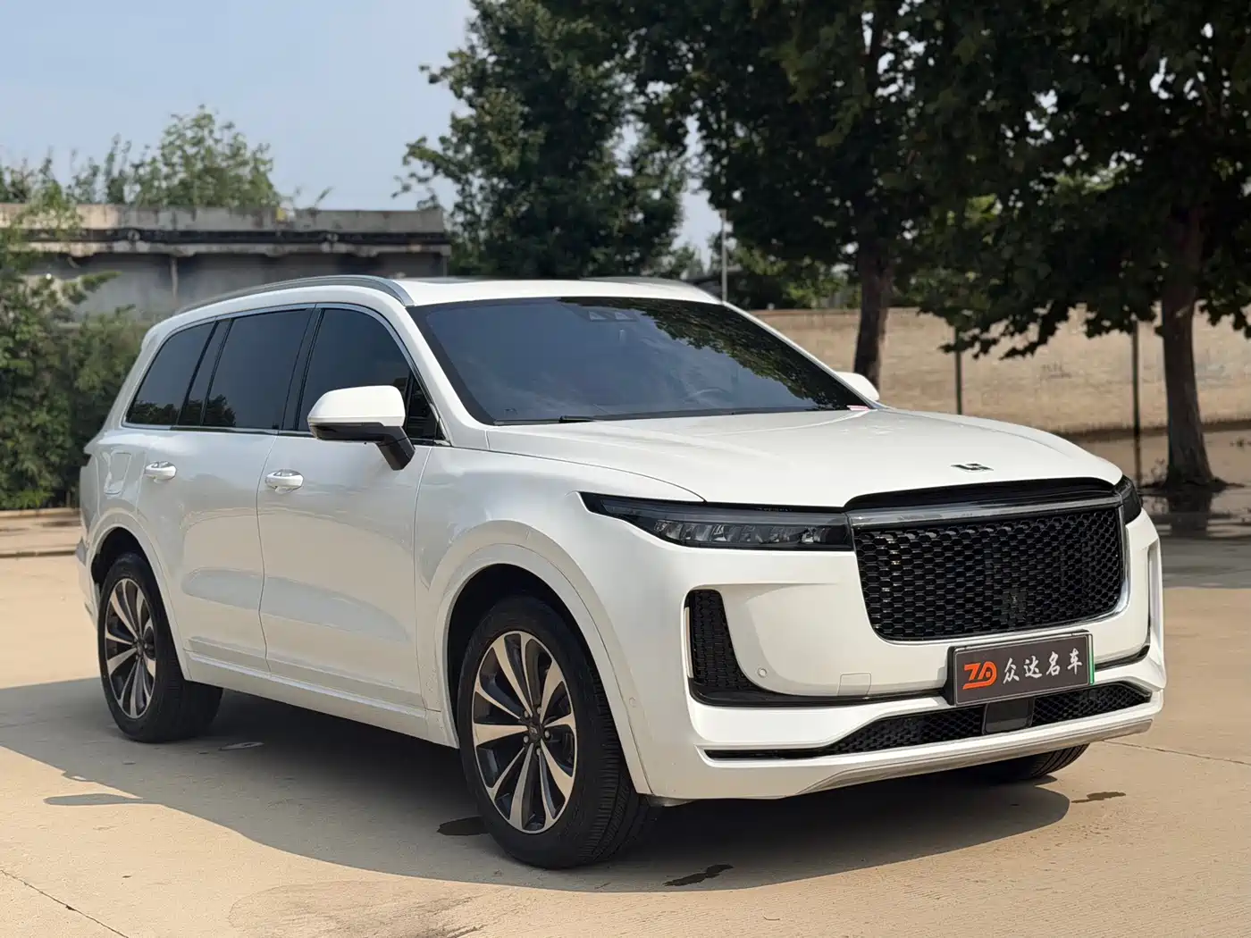 Фото 3 - Li Auto Li ONE
