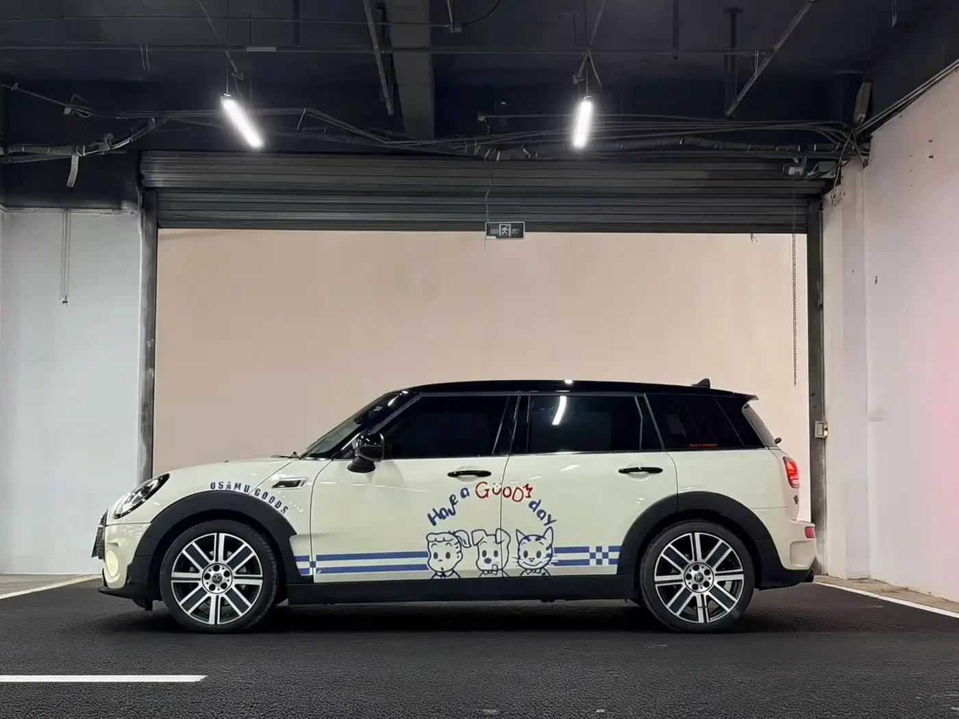 MINI CLUBMAN 2023 2.0T COOPER S Connoisseur фото 4