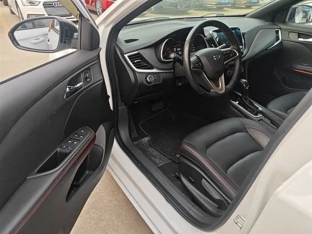 Chevrolet Monza 2019 RS 330T Automatic Thrill Edition China VI фото 15