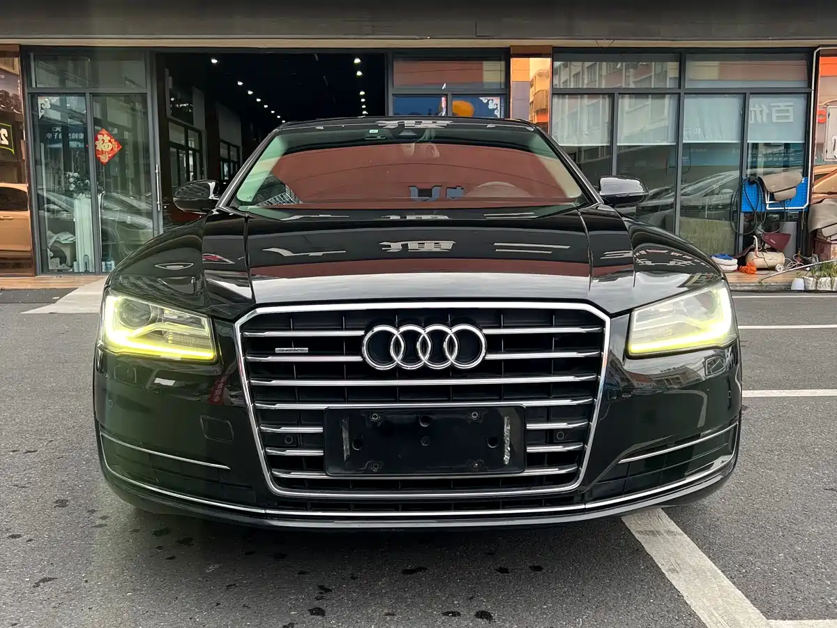 Audi A8 2014 A8L 45 TFSI quattro Comfort фото 2