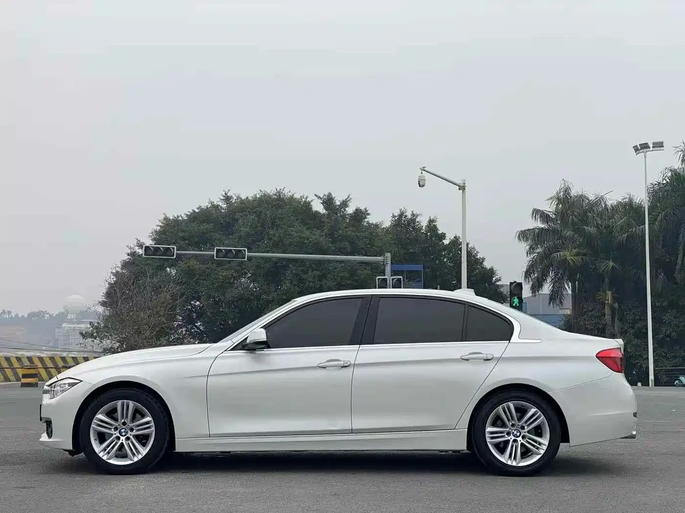 BMW 3 Series 2017 320Li M Sport фото 6