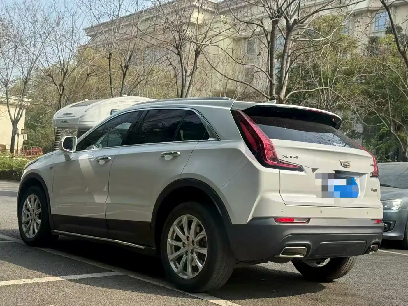 CADILLAC XT4