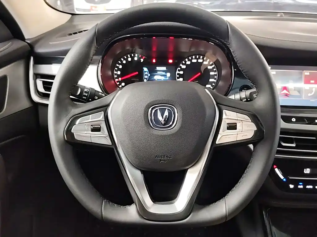 Changan CS35 PLUS 2018 2018 1.6L Automatic Smooth Connect China V