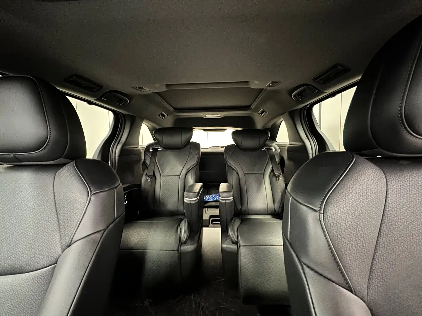 Toyota Granvia 2026 2024 2.5L Hybrid Luxury