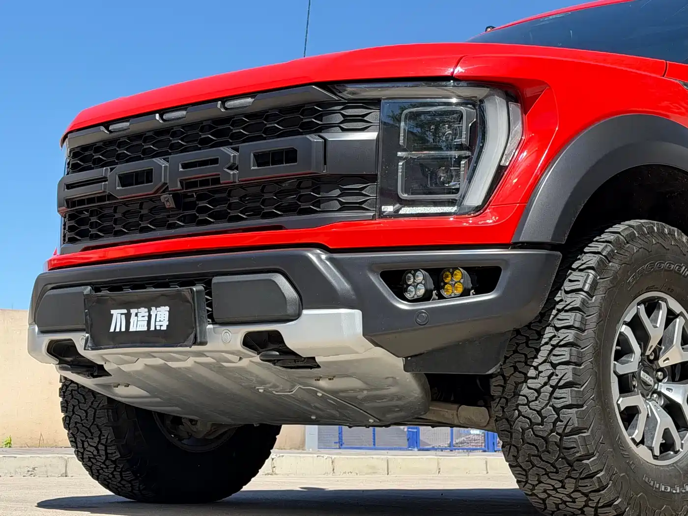 FORD F-150 RAPTOR