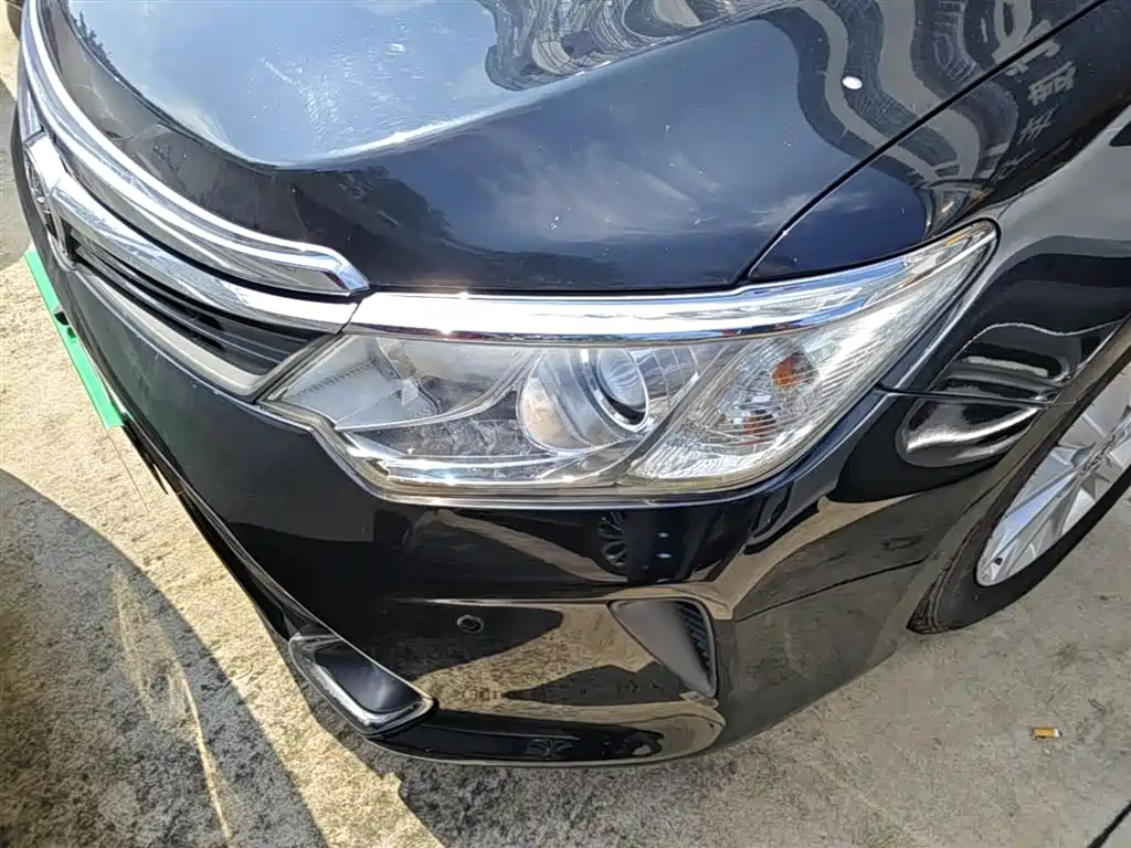 Toyota Camry 2015 2.0G Leading Edition фото 24