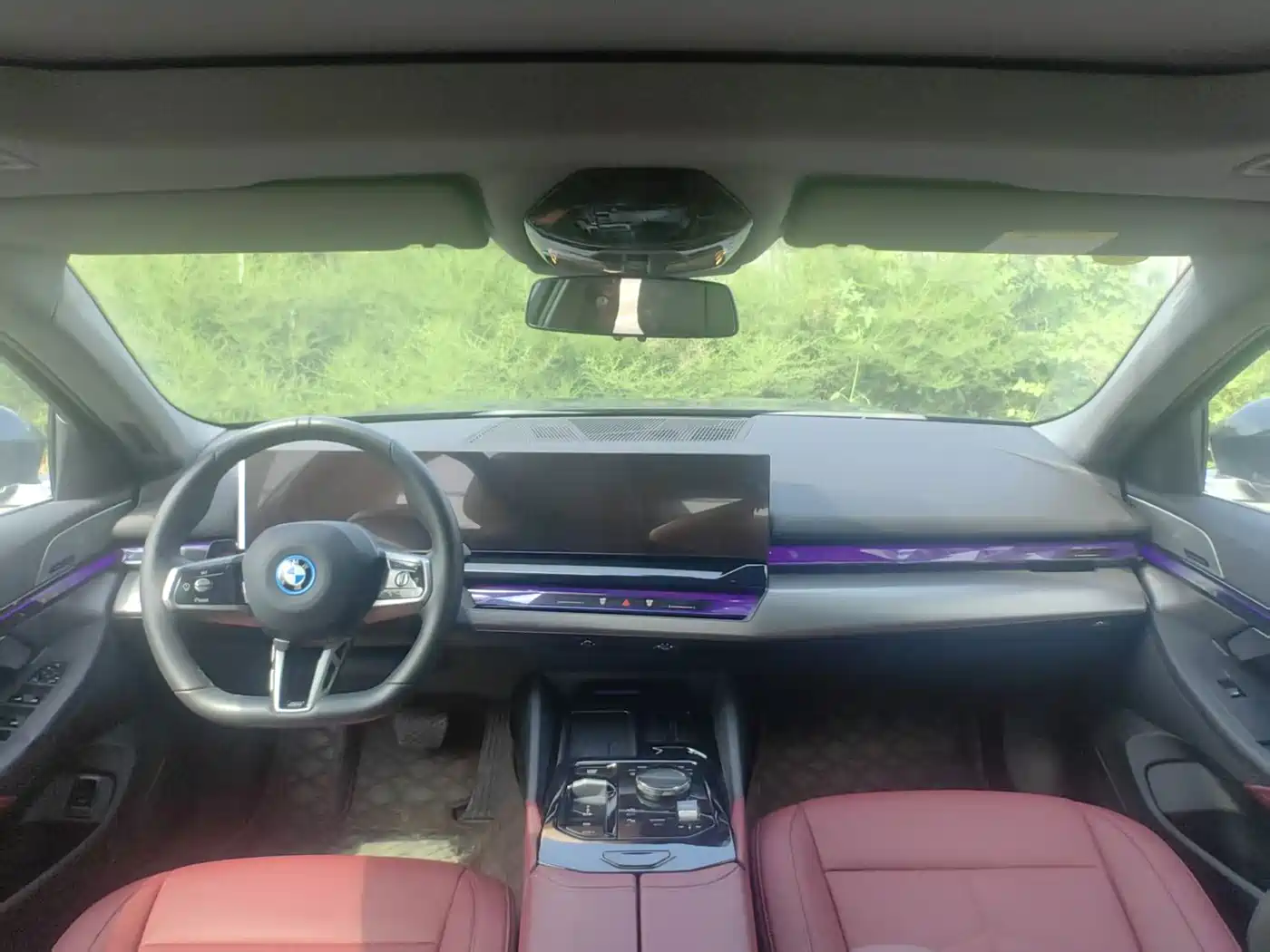 Фото 4 - BMW i5