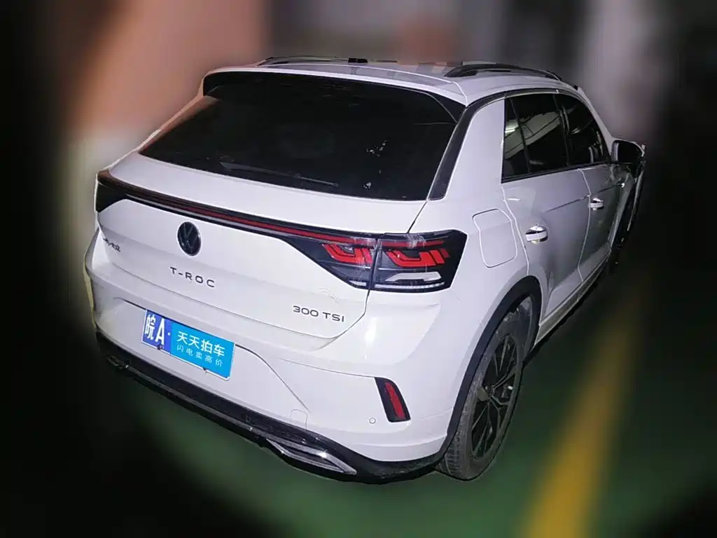 Volkswagen T-Roc, миниатюра 2