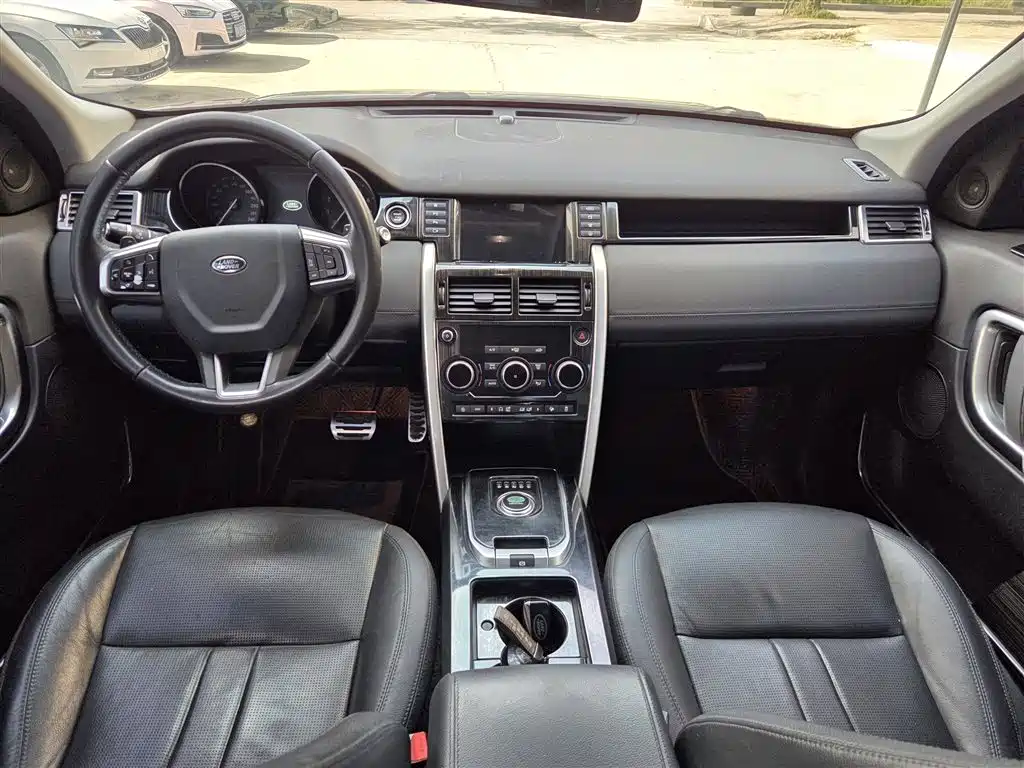 Land Rover Discovery Sport 2019 240PS SE Edition China VI фото 16
