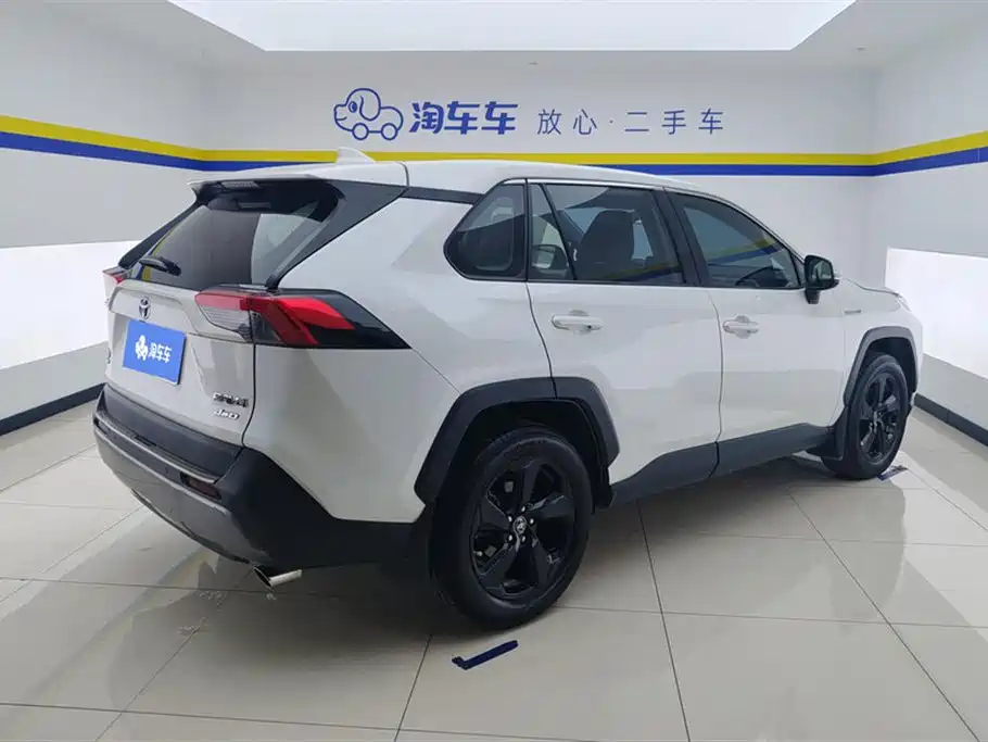 Toyota RAV4 Rongfang 2020 Hybrid 2.5L E-CVT 4WD Elite PLUS фото 3