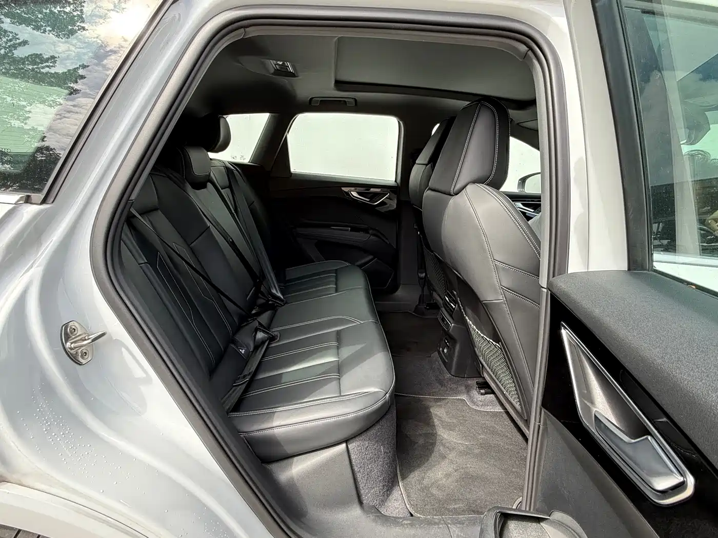 Audi Q4 e-tron 2024 40 e-tron Pioneer Edition фото 8