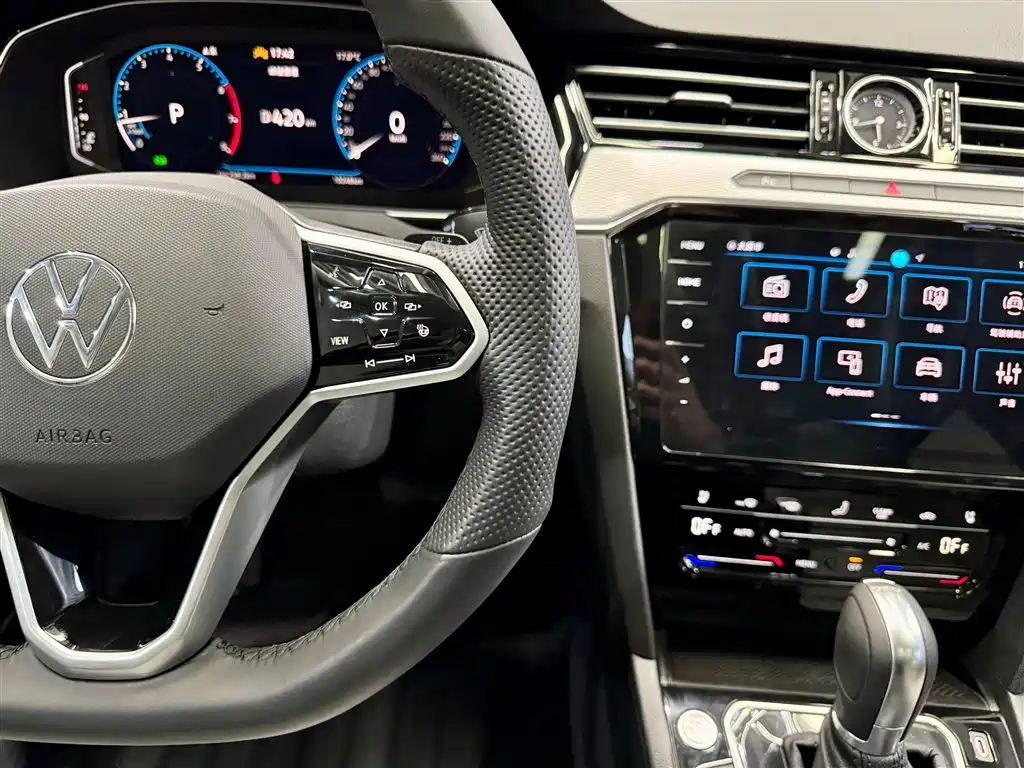 Volkswagen Magotan 2025 Popular Edition 330TSI DSG Luxury фото 29
