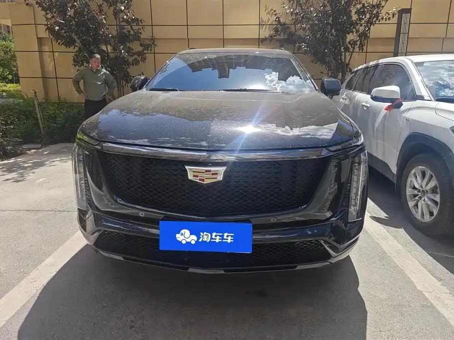 Cadillac XT5 2025 2.0T Luxury фото 2