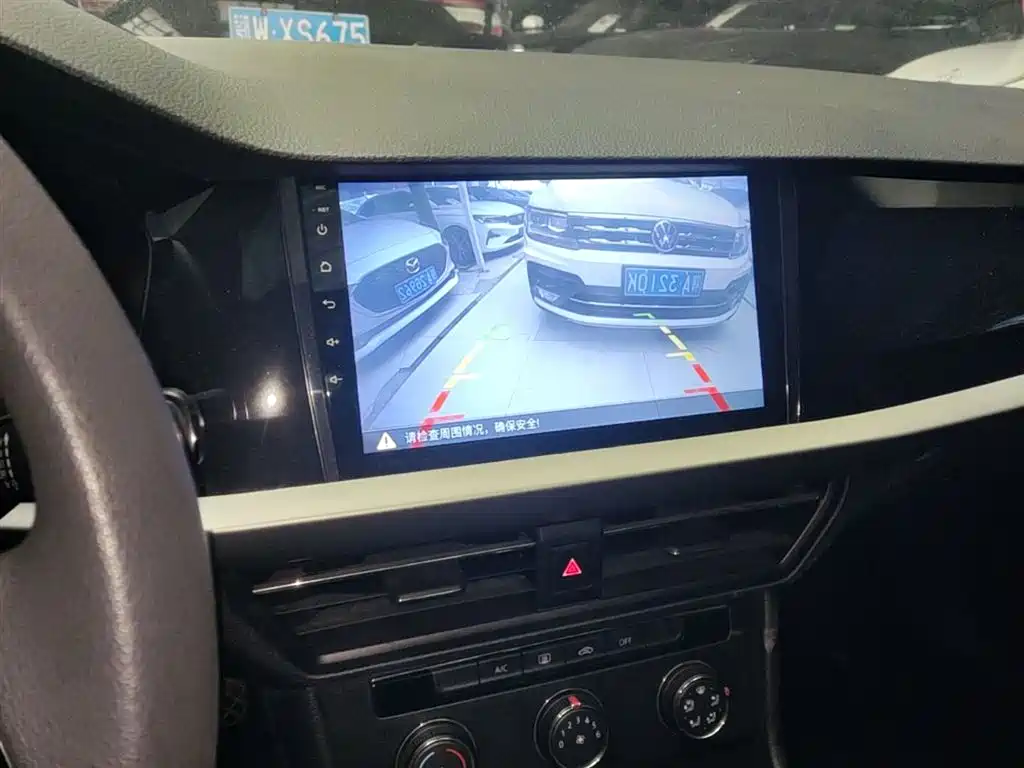 Volkswagen Lavida 2021 1.5L Auto Comfort Edition фото 13
