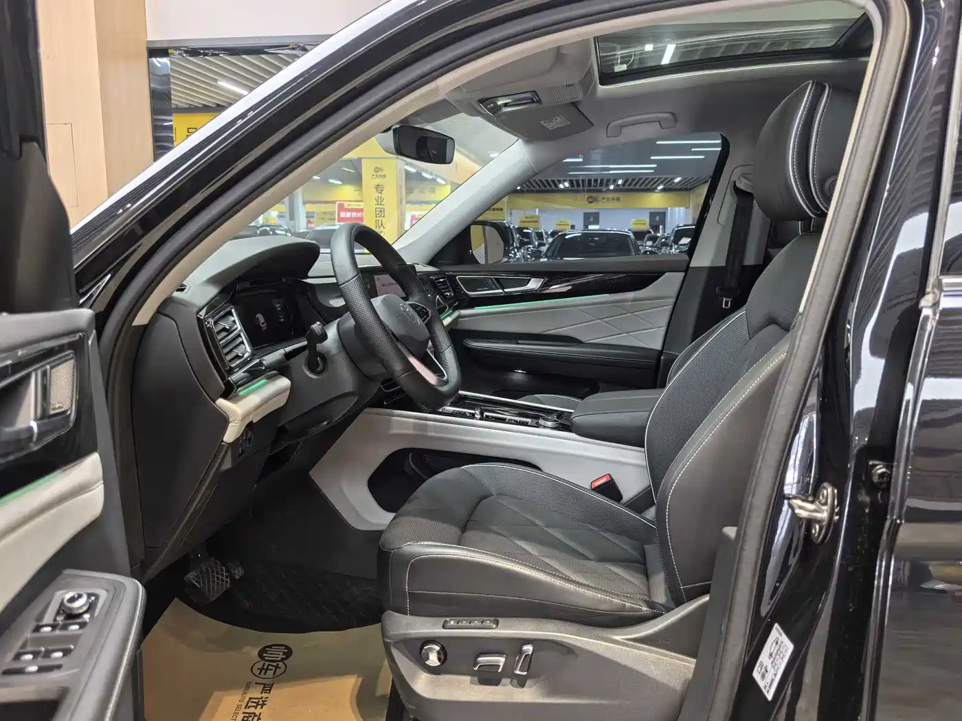 Volkswagen Teramont 2024 380TSI 4WD Prestige Flagship Edition фото 8