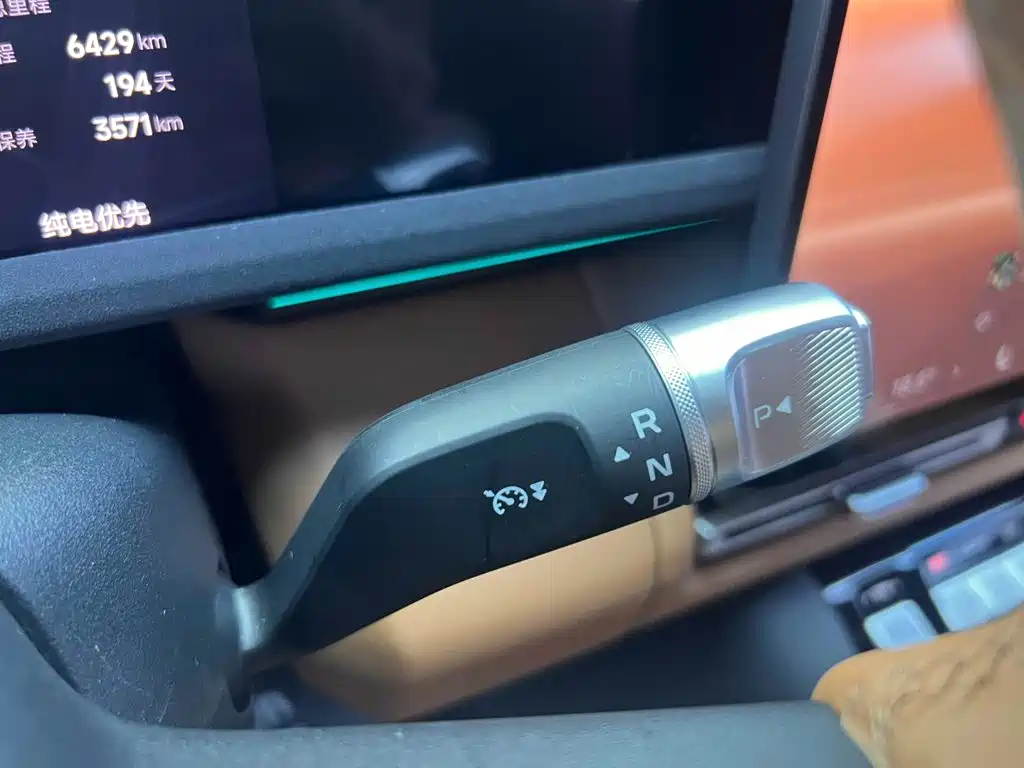 iCAR V27 2026 2026 200KM AWD Falcon 500