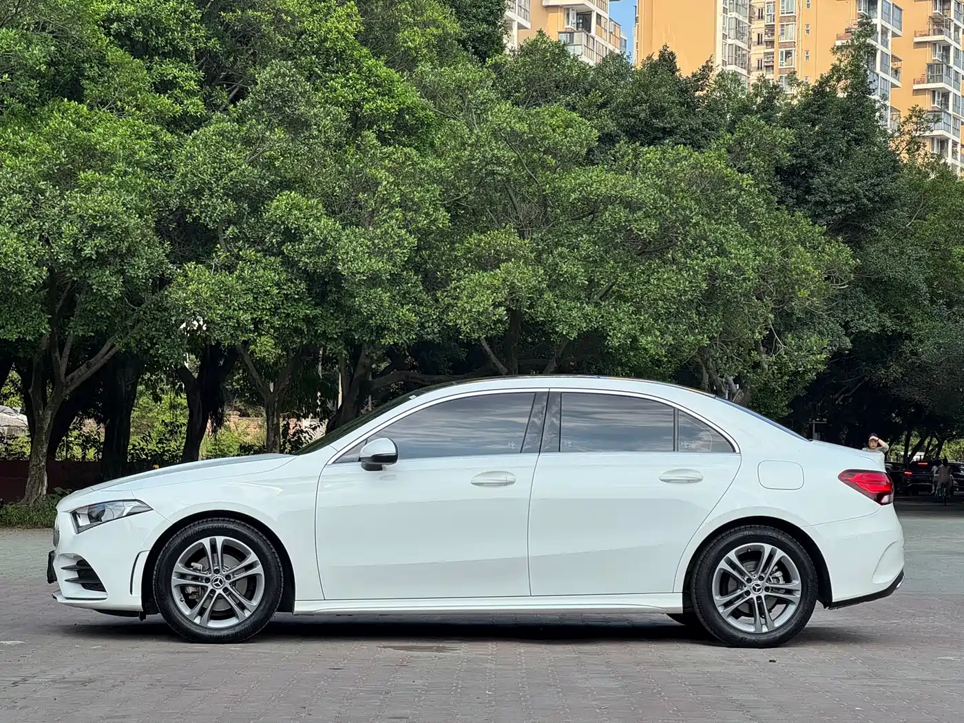 Mercedes-Benz A-Class 2022 A 180 L Sport Sedan фото 3