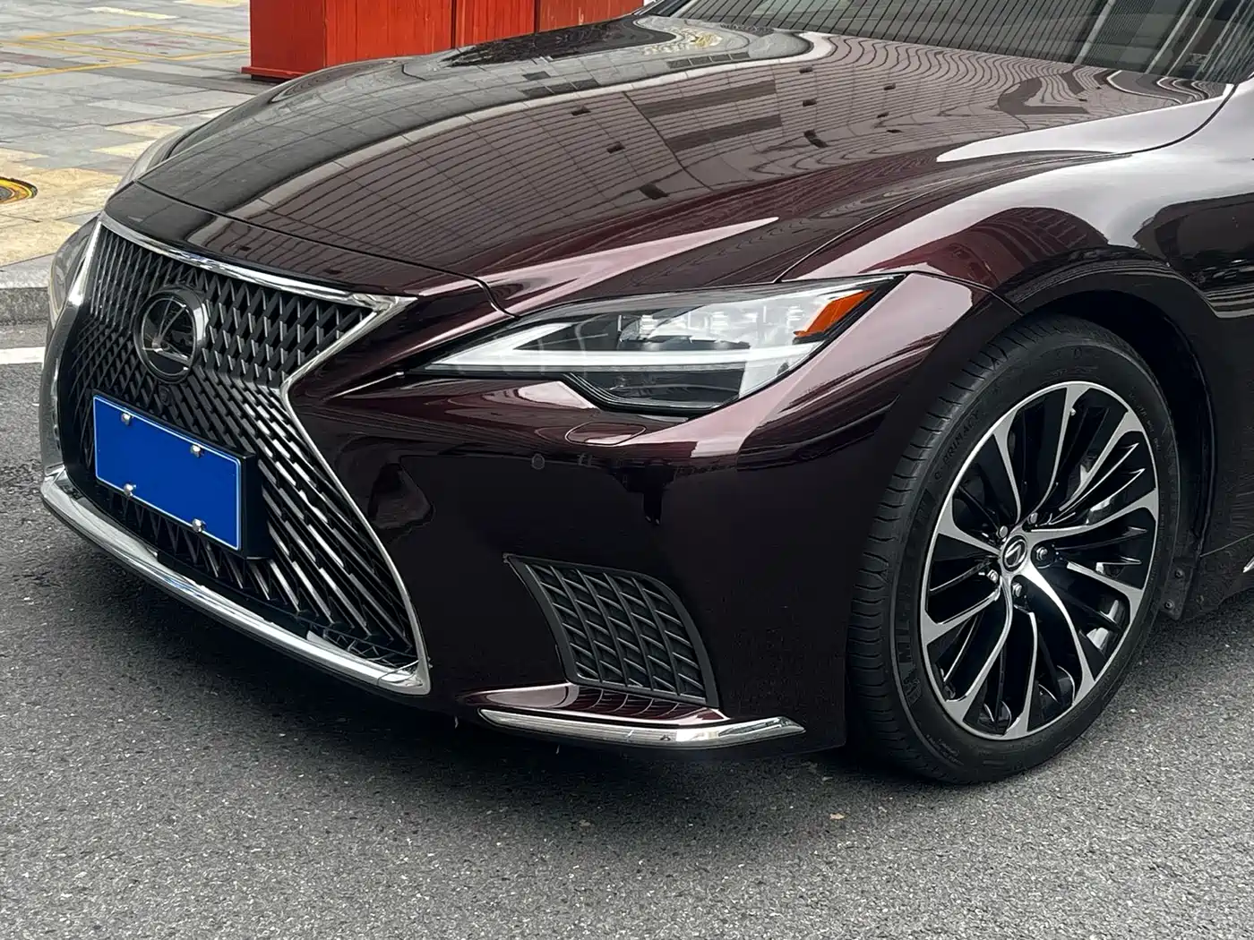 Lexus LS 2021 500h Executive Edition фото 12
