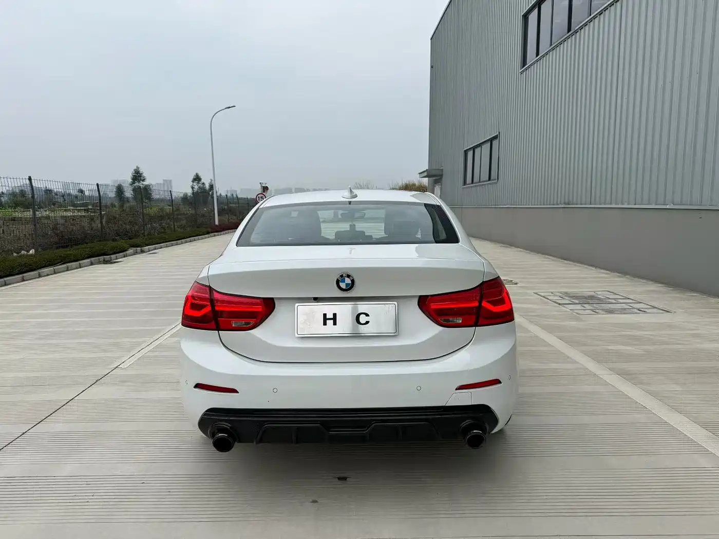 BMW 1 Series 2017 118i Sport фото 4