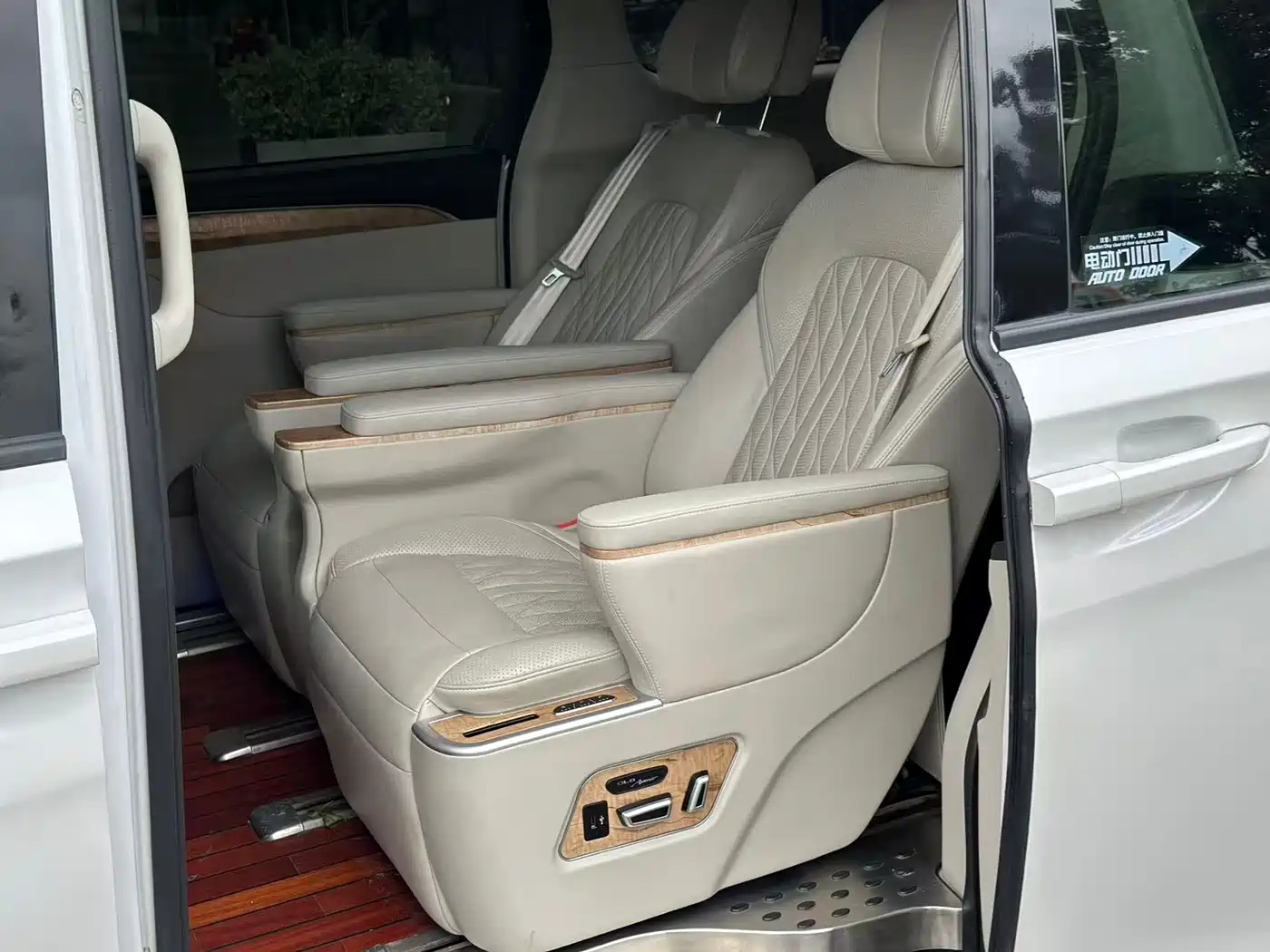 Buick GL8 2018 ES 28T Comfort Type China VI фото 8