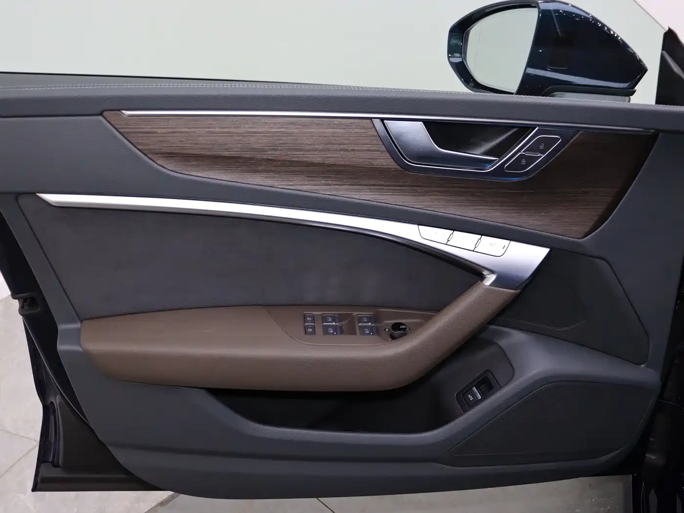 Audi A7L 2022 55 TFSI quattro S-line Zhiyuan Crystal Package фото 13