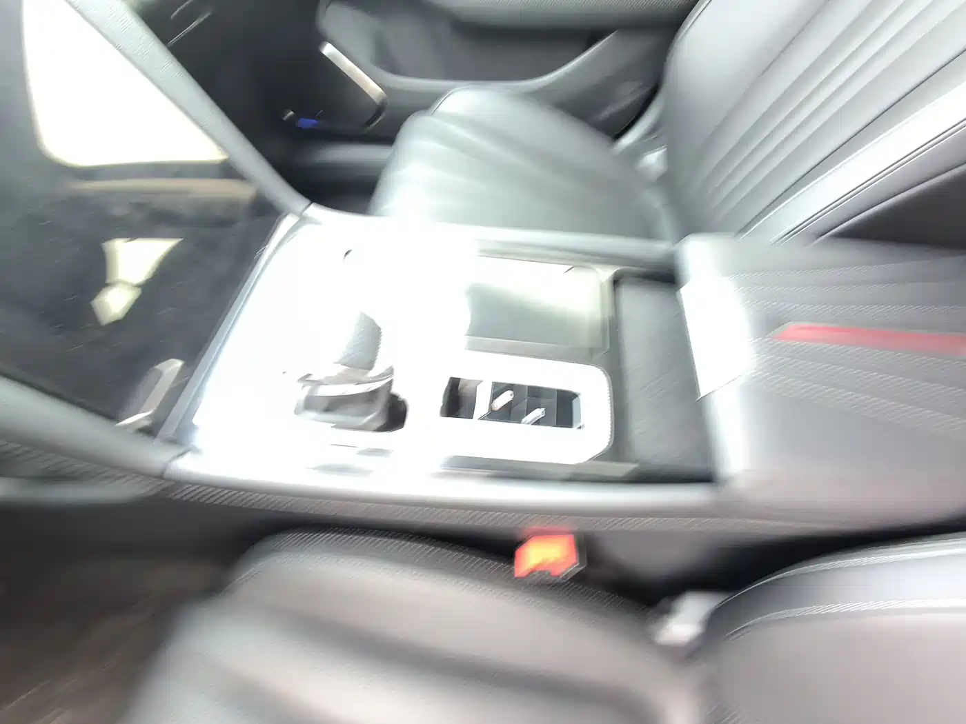 Hongqi H5 2023 1.5T DCT Smart Connect Joy Edition фото 8