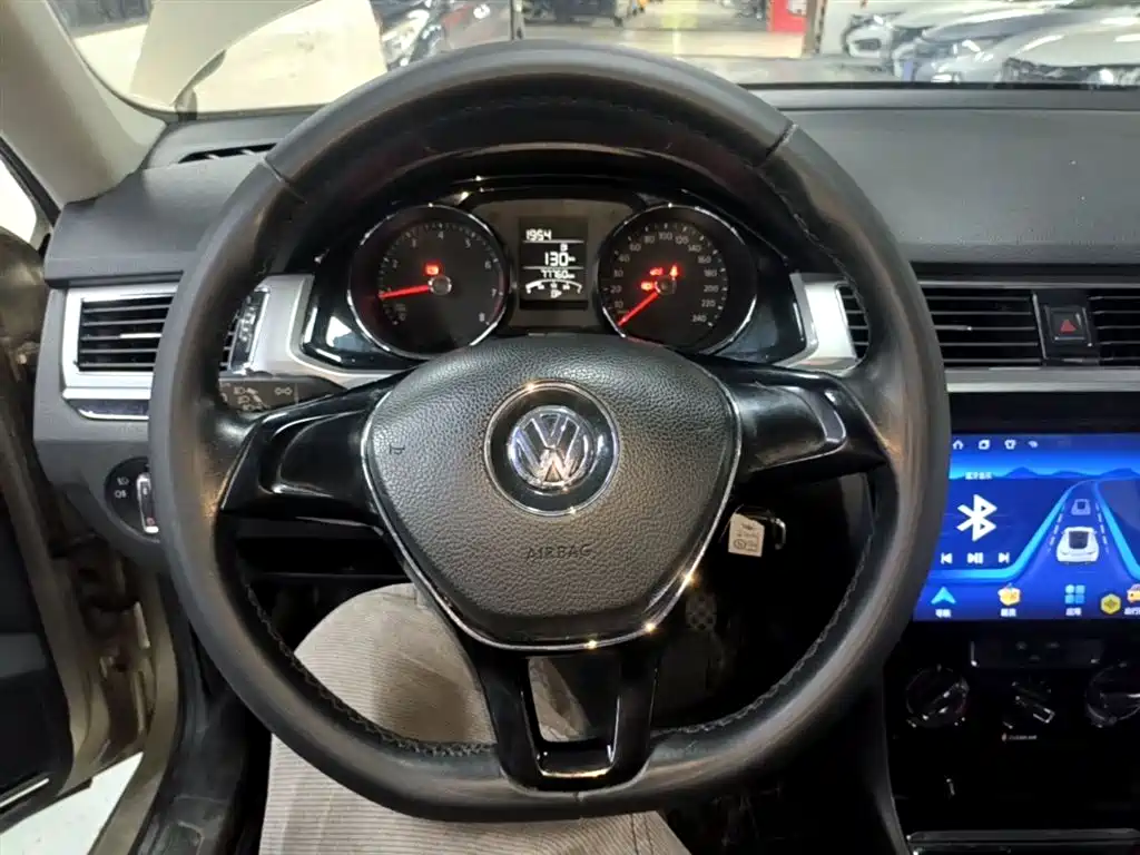 Volkswagen Bora 2017 1.6L Manual Comfort Edition фото 11
