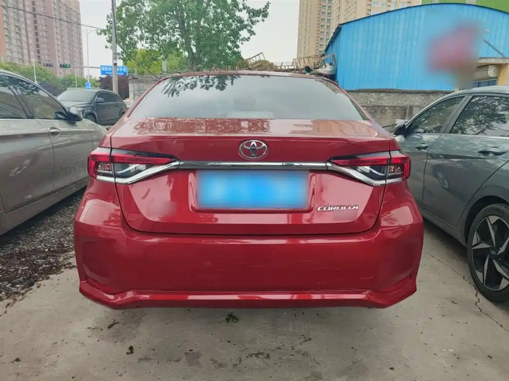 Toyota Corolla 2021 1.2T S-CVT Luxury Edition фото 6