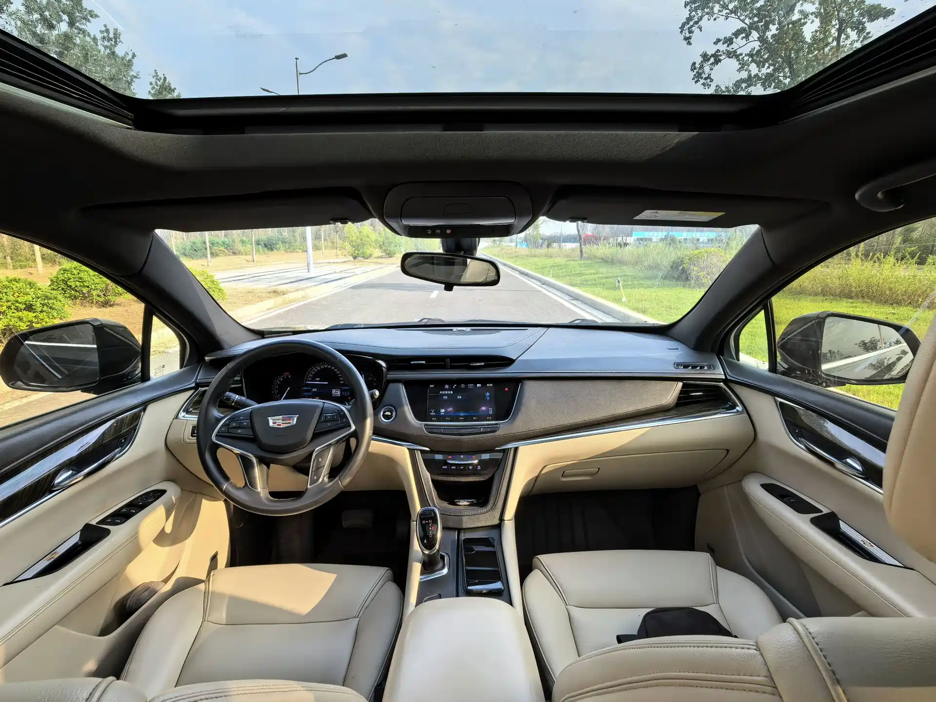 Фото 14 - Cadillac XT5