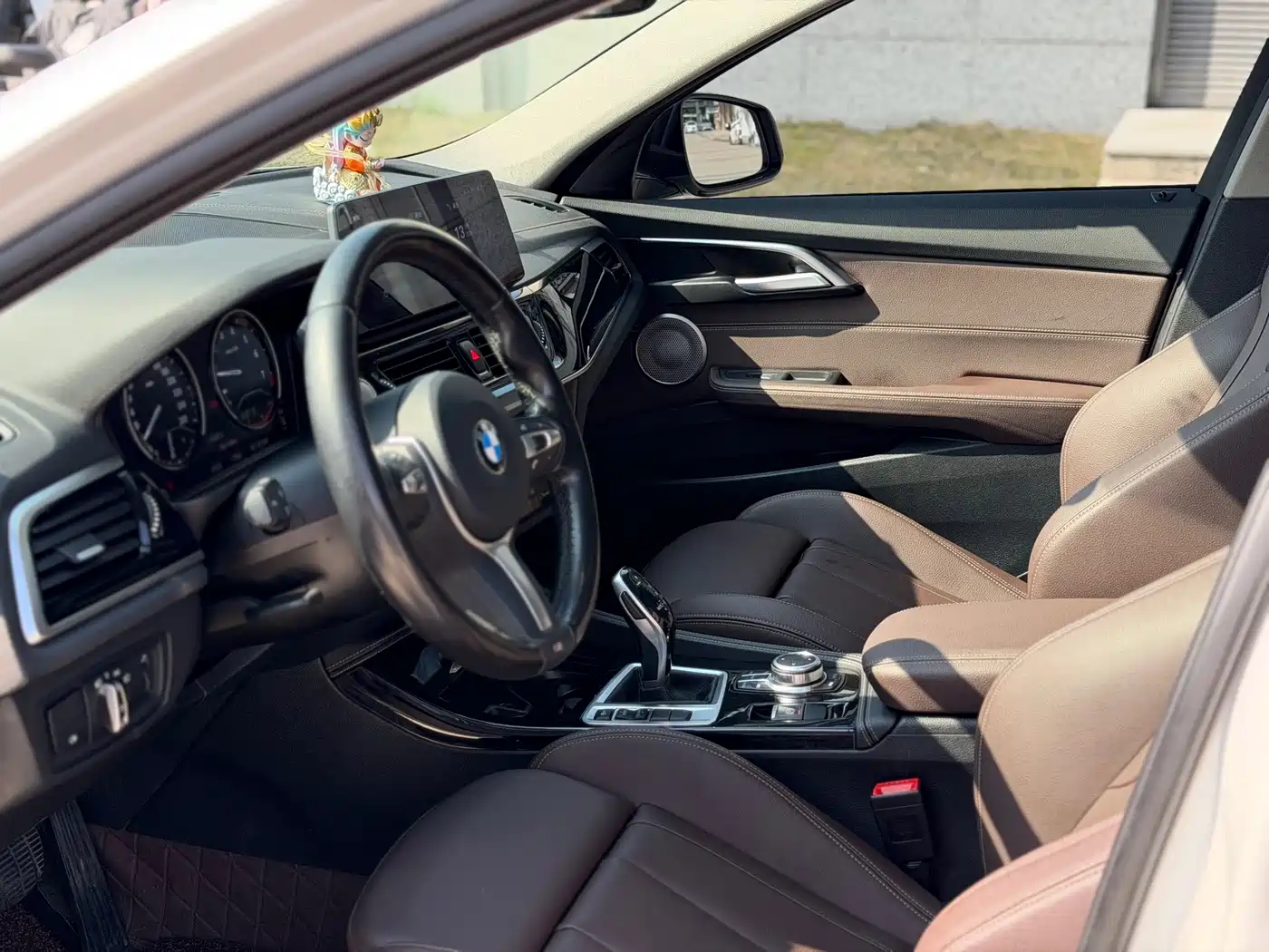 BMW 1 Series 2023 125i M Sport Shadow Edition фото 8