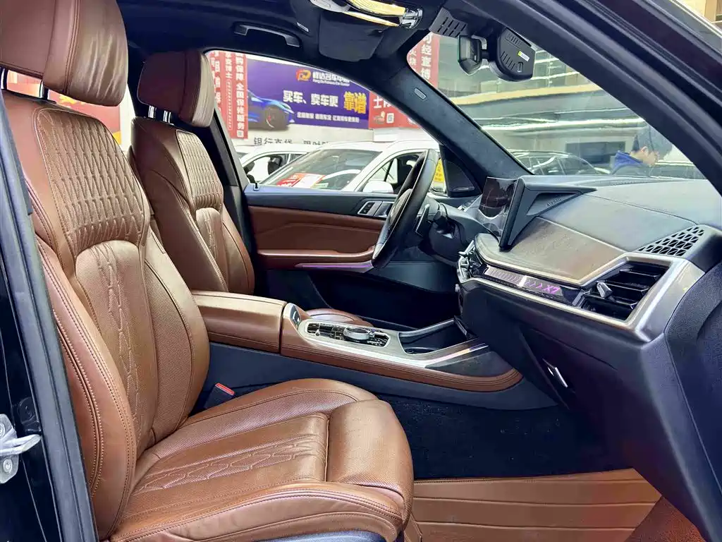BMW X7 2023 xDrive40i Exclusive M Sport Package фото 7