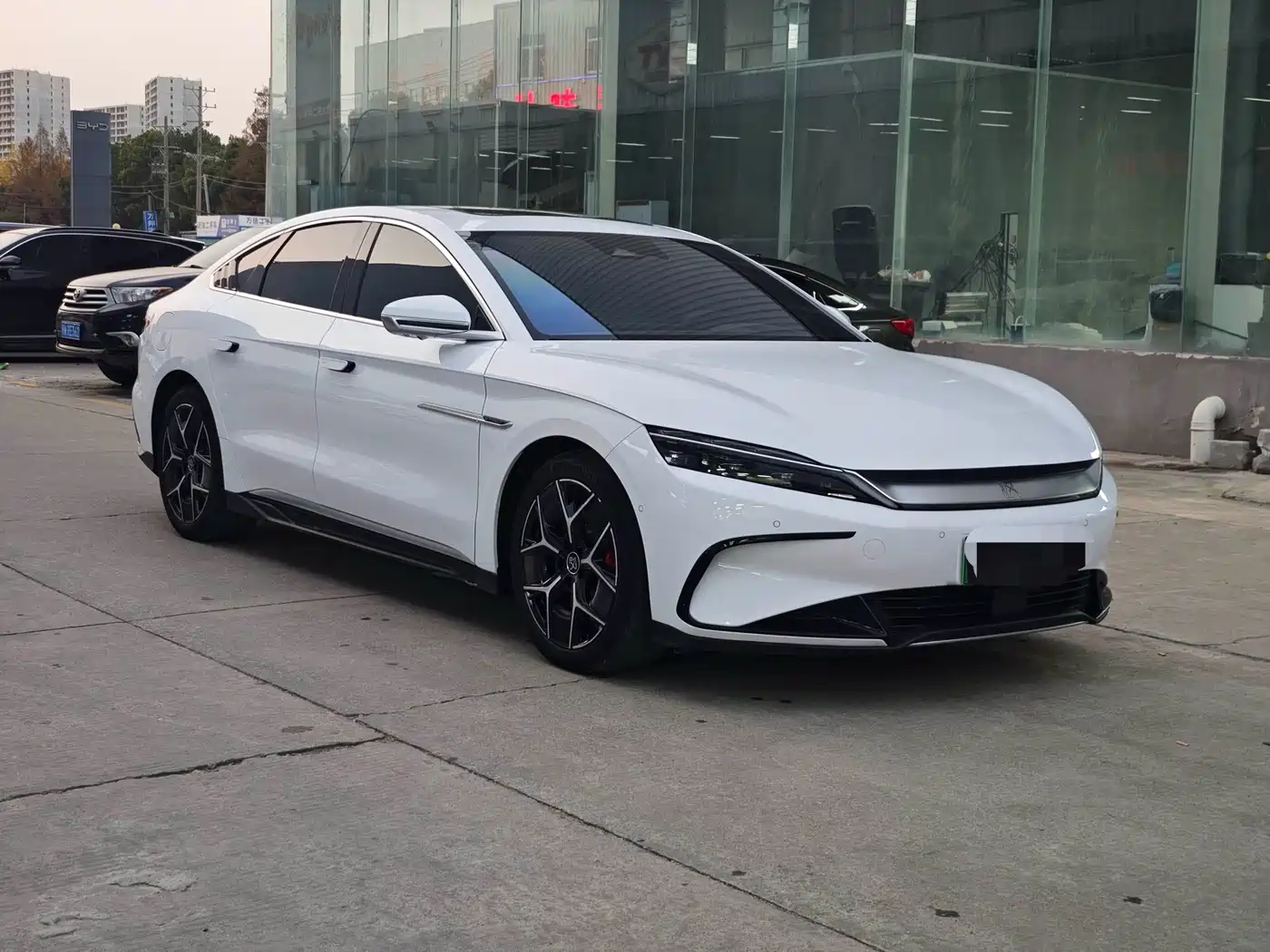 BYD Han 2022 EV Genesis Edition 715KM FWD Flagship фото 3